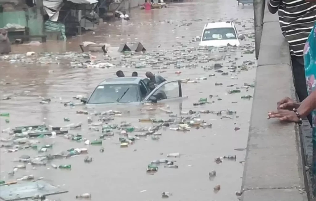 Image highlights the impact of floods on environmental hygiene and contamination of water sources.